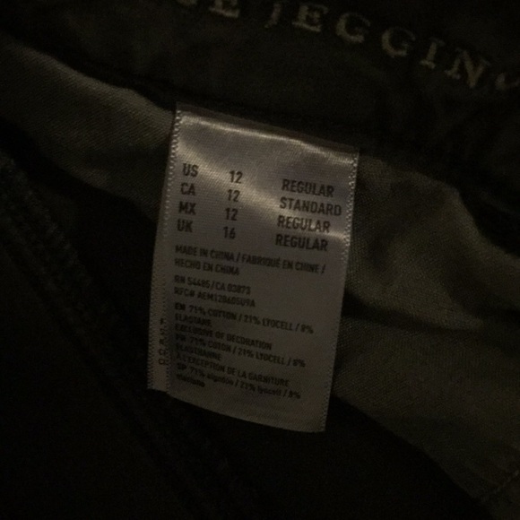 American Eagle never worn grey jeans - Picture 3 of 4